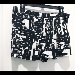 Women’s Forever 21 short-size M